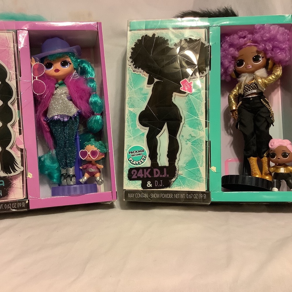 OMG LOL 24K D.J., Cosmic Nova and both little sisters and Boxes and accessories